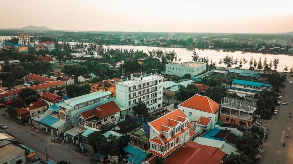 Boutique Kampot Hotel Extérieur photo