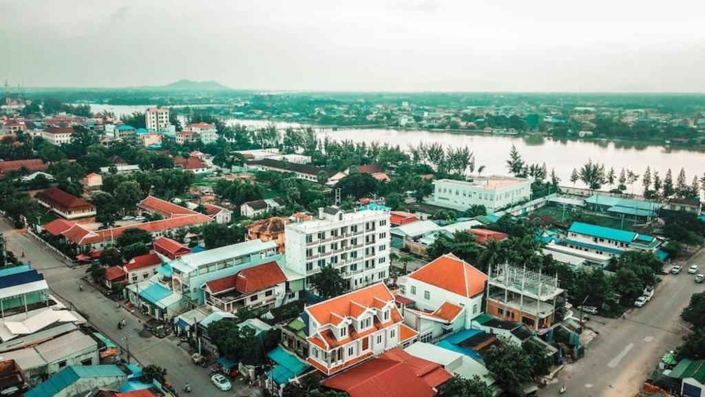 Boutique Kampot Hotel Extérieur photo